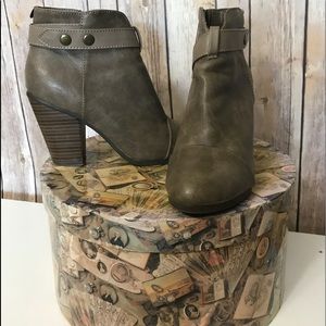 Size 6.5 ankle heel booties